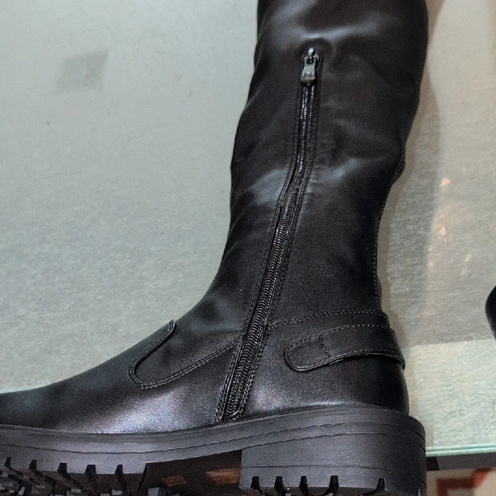 Black Over-the-Knee Women's Boots U S 9  UK 7